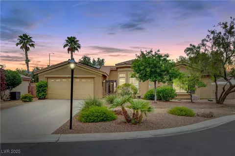 8225 Dusty Valley Ct, Las Vegas, NV 89131