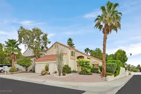 3220 Crescent Run Ct, Las Vegas, NV 89117