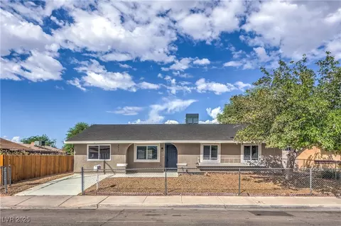 3711 Lone Oak St, Las Vegas, NV 89115