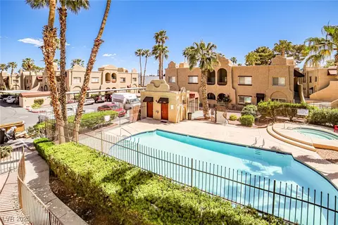 5121 Pioneer Ave #204, Las Vegas, NV 89146
