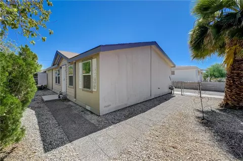 2252 Brenda Ln, Las Vegas, NV 89156