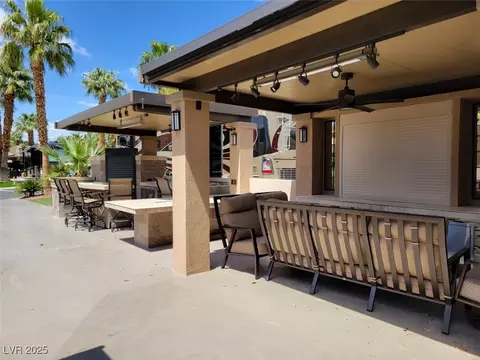 8175 Arville St #394, Las Vegas, NV 89139