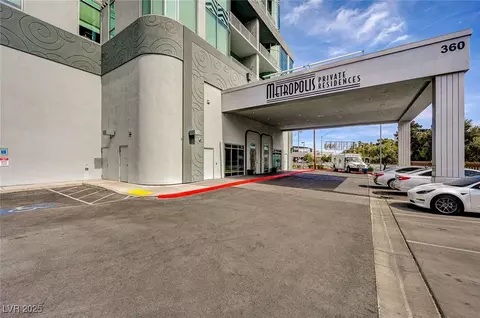 360 E Desert Inn Rd #1404, Las Vegas, NV 89109