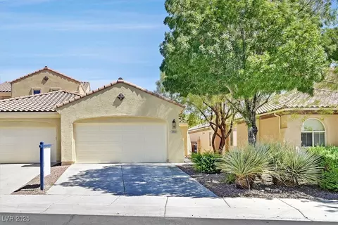 8900 Echo Grande Dr, Las Vegas, NV 89131