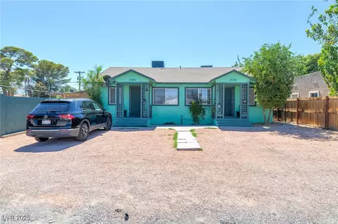 2538 Valley St, Las Vegas, NV 89101