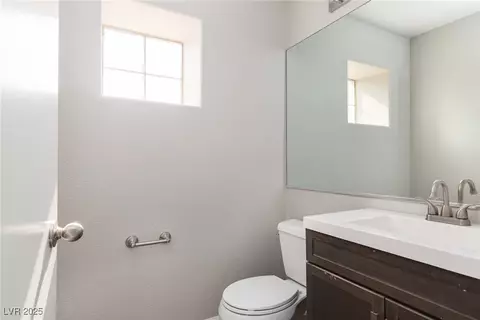 Bath - 2186 Eaglecloud Dr, Henderson, NV 89074 photo 1 of 4