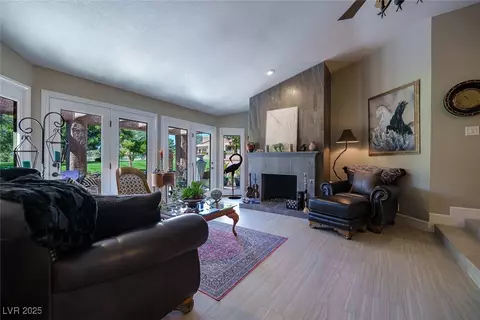 7211 Mission Hills Dr, Las Vegas, NV 89113