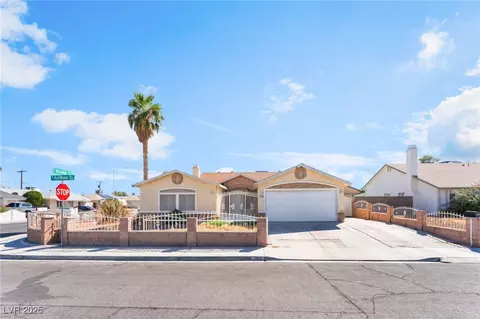 5801 Halfmoon Way, Las Vegas, NV 89108
