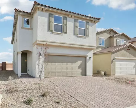 9930 Landings St, Las Vegas, NV 89141