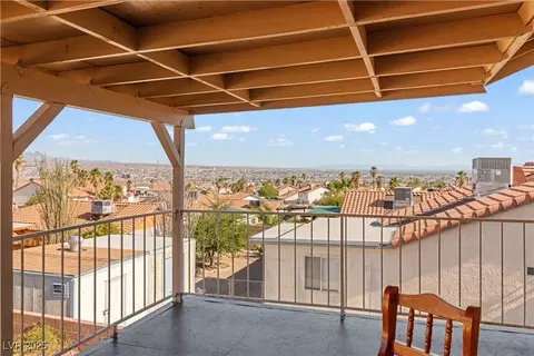Exterior - 3008 Soledad Dr, Laughlin, NV 89029 photo 10 of 33
