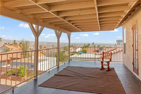 Exterior - 3008 Soledad Dr, Laughlin, NV 89029 photo 6 of 33