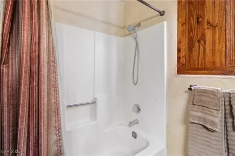 Bath - 3008 Soledad Dr, Laughlin, NV 89029 photo 6 of 6