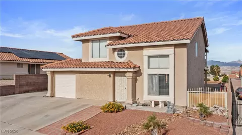 Exterior - 3008 Soledad Dr, Laughlin, NV 89029 photo 19 of 33