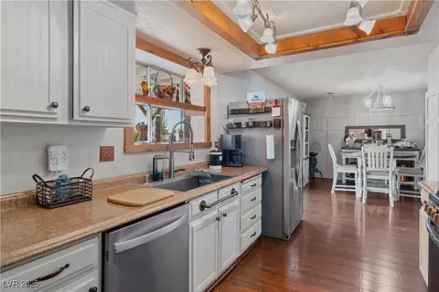 Kitchen - 3008 Soledad Dr, Laughlin, NV 89029 photo 7 of 7