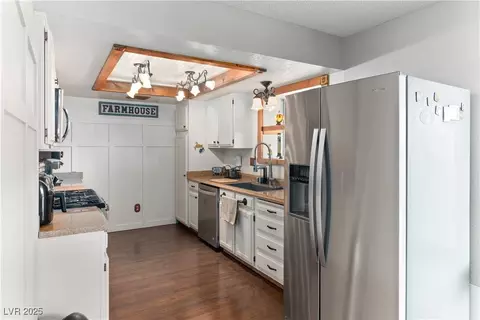 Kitchen - 3008 Soledad Dr, Laughlin, NV 89029 photo 1 of 7