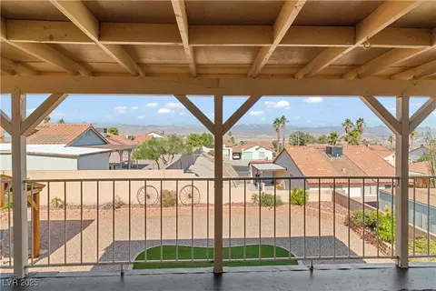 Exterior - 3008 Soledad Dr, Laughlin, NV 89029 photo 8 of 33
