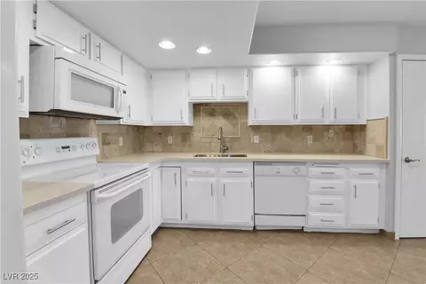 1312 Rawhide St, Las Vegas, NV 89119