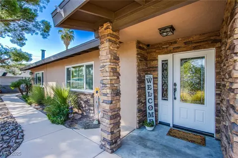 6636 Painted Desert Dr, Las Vegas, NV 89108