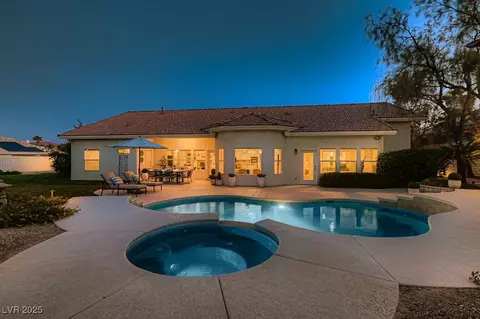 7500 Crystal Cave Dr, Las Vegas, NV 89117