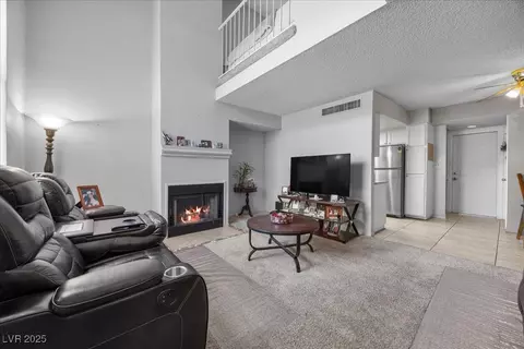 2420 Old Forge Ln #104, Las Vegas, NV 89121