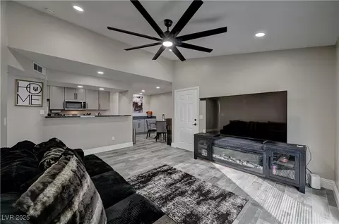 1150 N Buffalo Dr #2091, Las Vegas, NV 89128