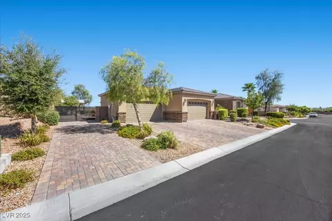 7030 Royal Antelope St, Las Vegas, NV 89149