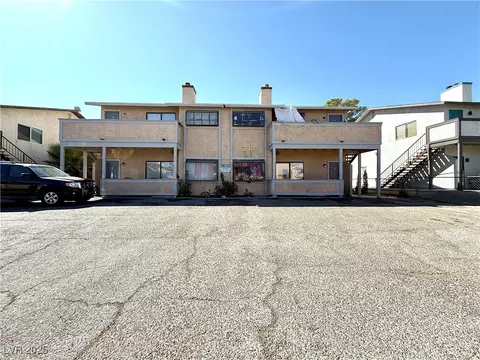 6217 Yerba Ln, Las Vegas, NV 89108