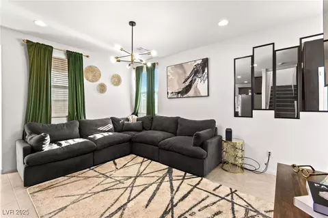 4057 Pioneer Ridge Ct, Las Vegas, NV 89115