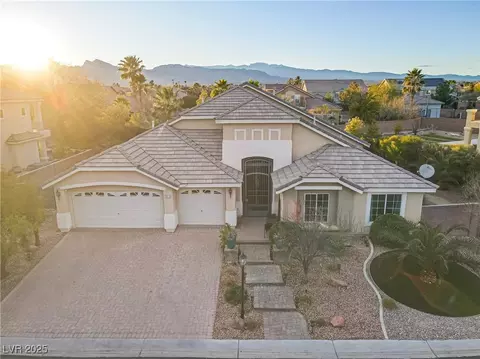 7215 Buttons Ridge Dr, Las Vegas, NV 89131