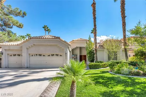 8821 Robinson Ridge Dr, Las Vegas, NV 89117