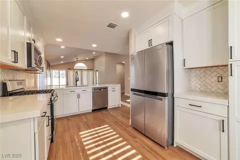 2428 Sterling Heights Dr, Las Vegas, NV 89134