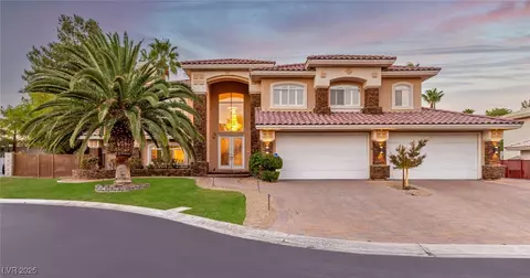 10024 Rolling Glen Ct, Las Vegas, NV 89117