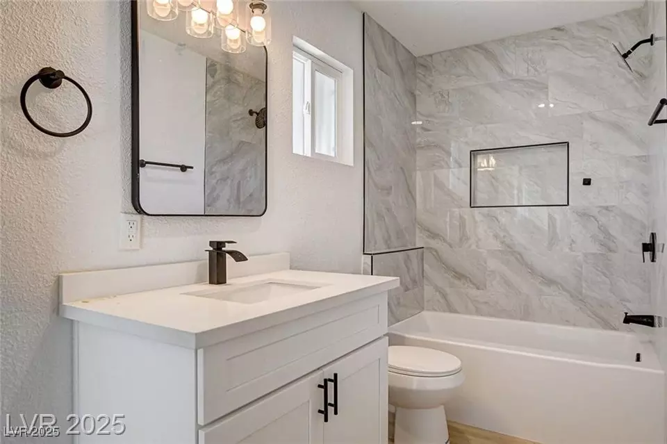 Bath - 1641 K St, Las Vegas, NV 89106 photo 1 of 2