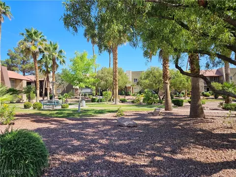 4921 Indian River Dr #120, Las Vegas, NV 89103