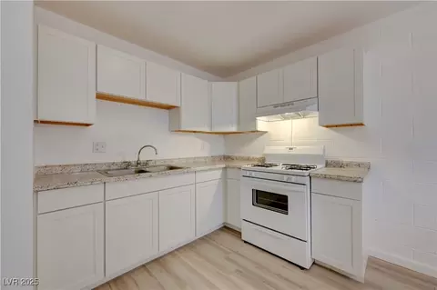 700 E Nelson Ave #D, North Las Vegas, NV 89030