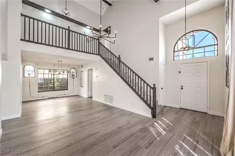 9013 Cypress Point Way, Las Vegas, NV 89117