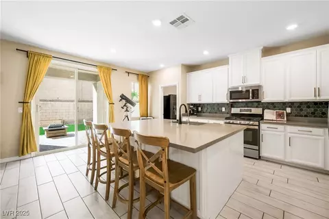 8137 Skye Vineyard Dr, Las Vegas, NV 89166