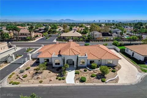 1720 Oval Cir, Las Vegas, NV 89117