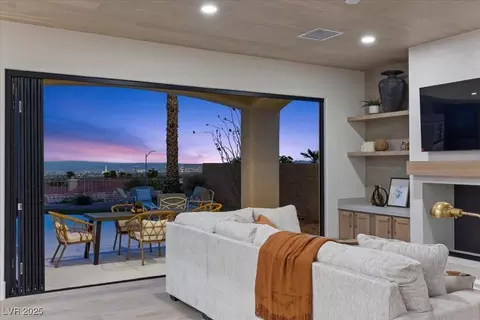 2508 Faiss Dr, Las Vegas, NV 89134