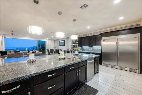 4576 Amazing View St, Las Vegas, NV 89129