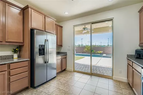 229 Moonshot St, Henderson, NV 89074 photo 11