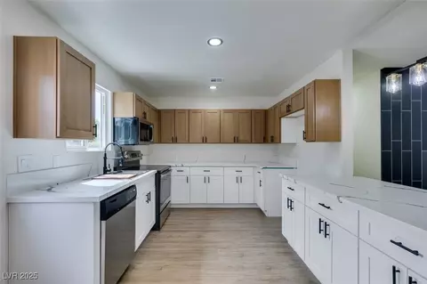 613 Buchanan Ave, Henderson, NV 89015