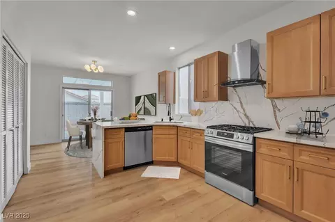 9940 Trailing Vine St, Las Vegas, NV 89183