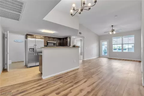 10001 Peace Way #2276, Las Vegas, NV 89147