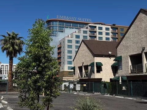 450 Elm Dr #205, Las Vegas, NV 89169