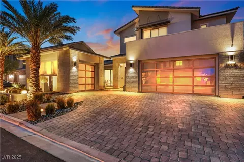 11210 Emory Oak Dr, Las Vegas, NV 89138