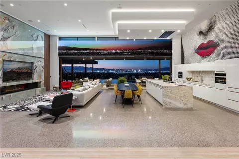 11 Cloud Chaser Blvd, Henderson, NV 89012