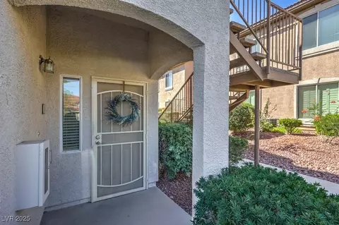 2305 W Horizon Ridge Pkwy #2413, Henderson, NV 89052