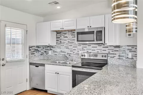 1121 W Monroe Ave, Las Vegas, NV 89106