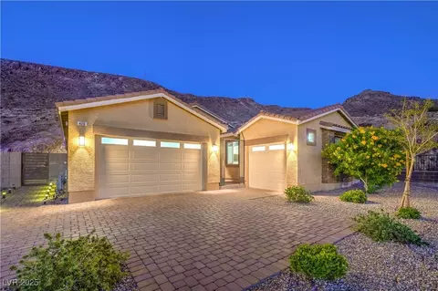 420 Oakey Crest Ridge St, Henderson, NV 89012